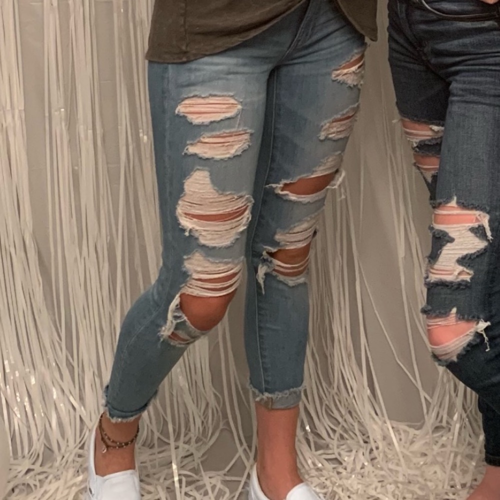 American eagle ripped skinny jeans